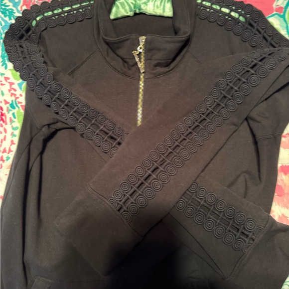 EUC Lilly Pulitzer ONYX Skipper Popover, beautiful black! LARGE, Lace Sleeves - Picture 6 of 11